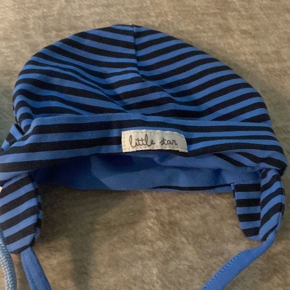 Baby hats . Blue and white - Picture 2 of 9